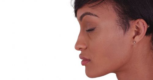 O que é a cirurgia de feminização facial?
